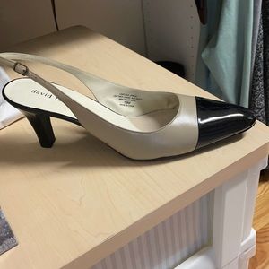 Never worn David Tate Grace sling back pump